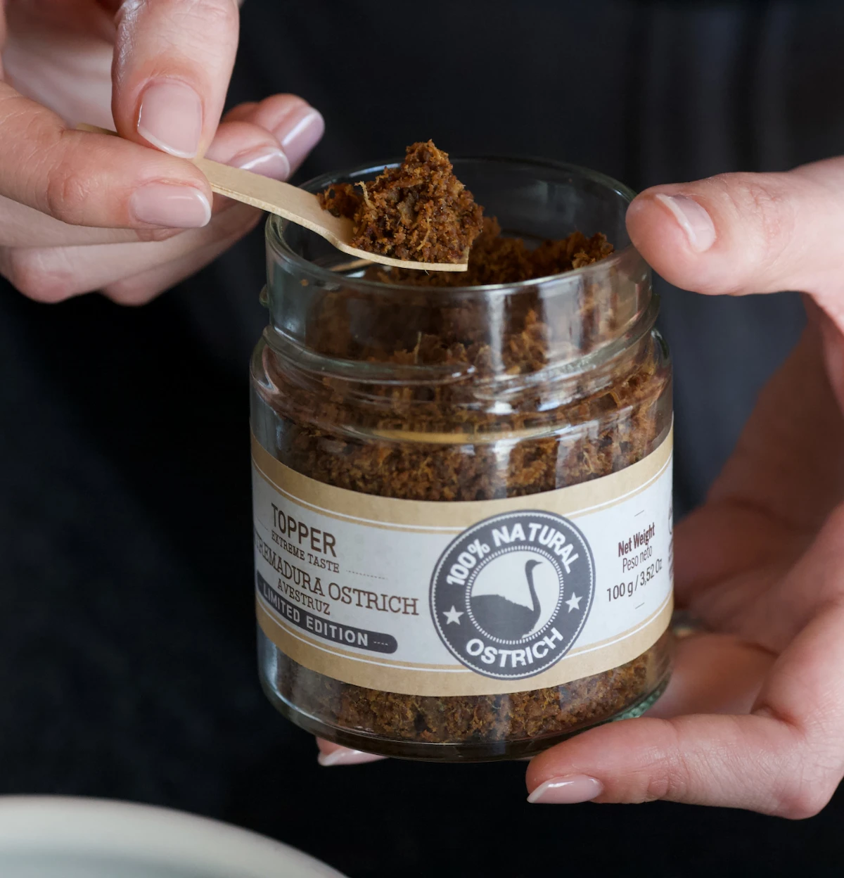 Mr.Bones Topper Natural de Avestruz